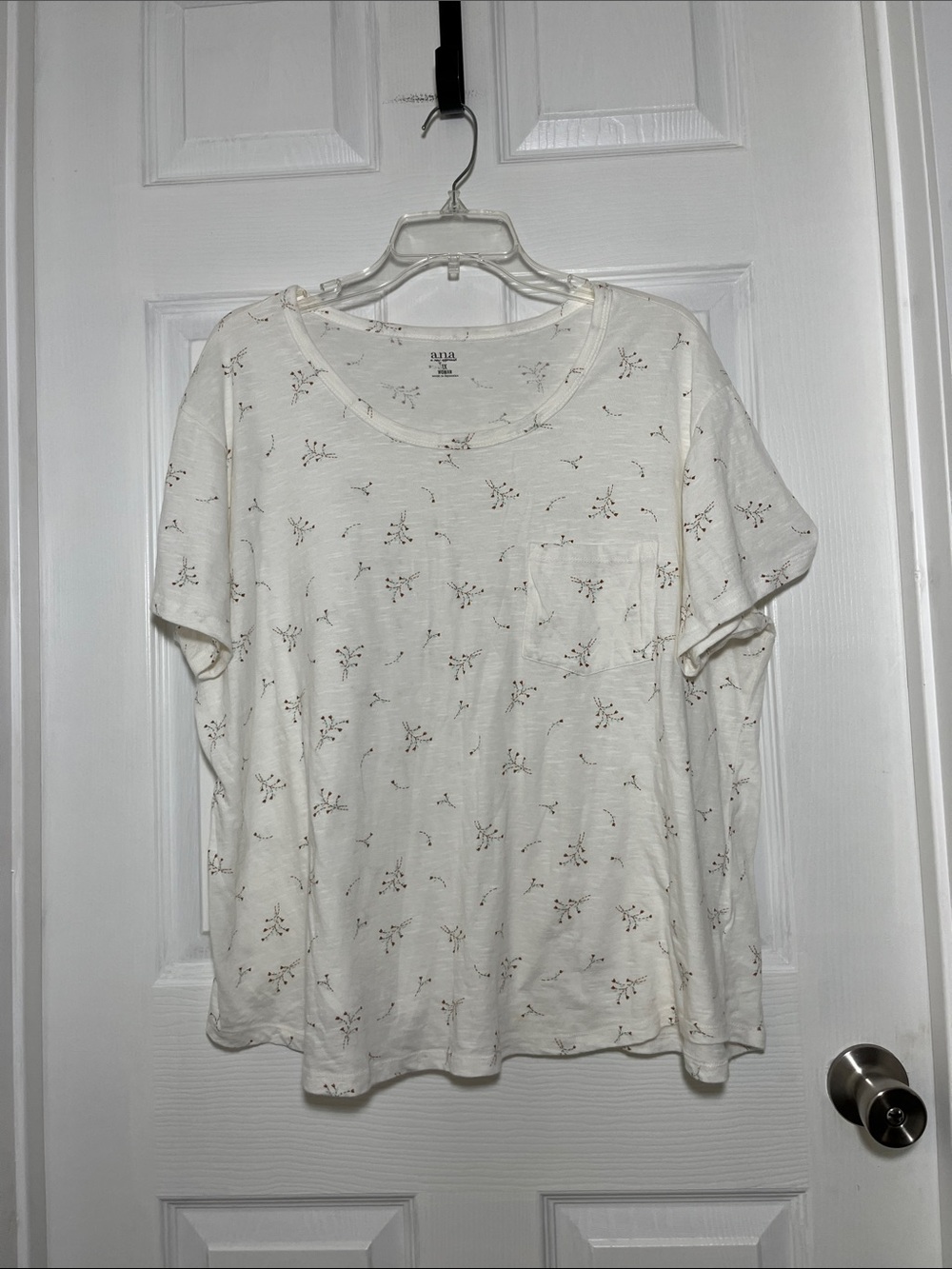 a.n.a Ivory Short Sleeve Tee with Tiny Floral Sprigs
